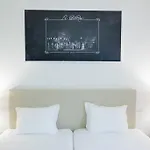 Отель Coliseum 3*