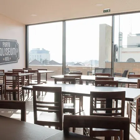 Coliseum 3*